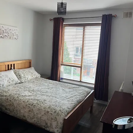 Bright Spacious Lejlighed