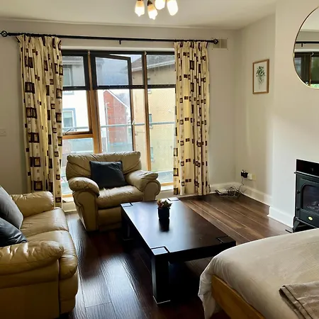 Bright Spacious *